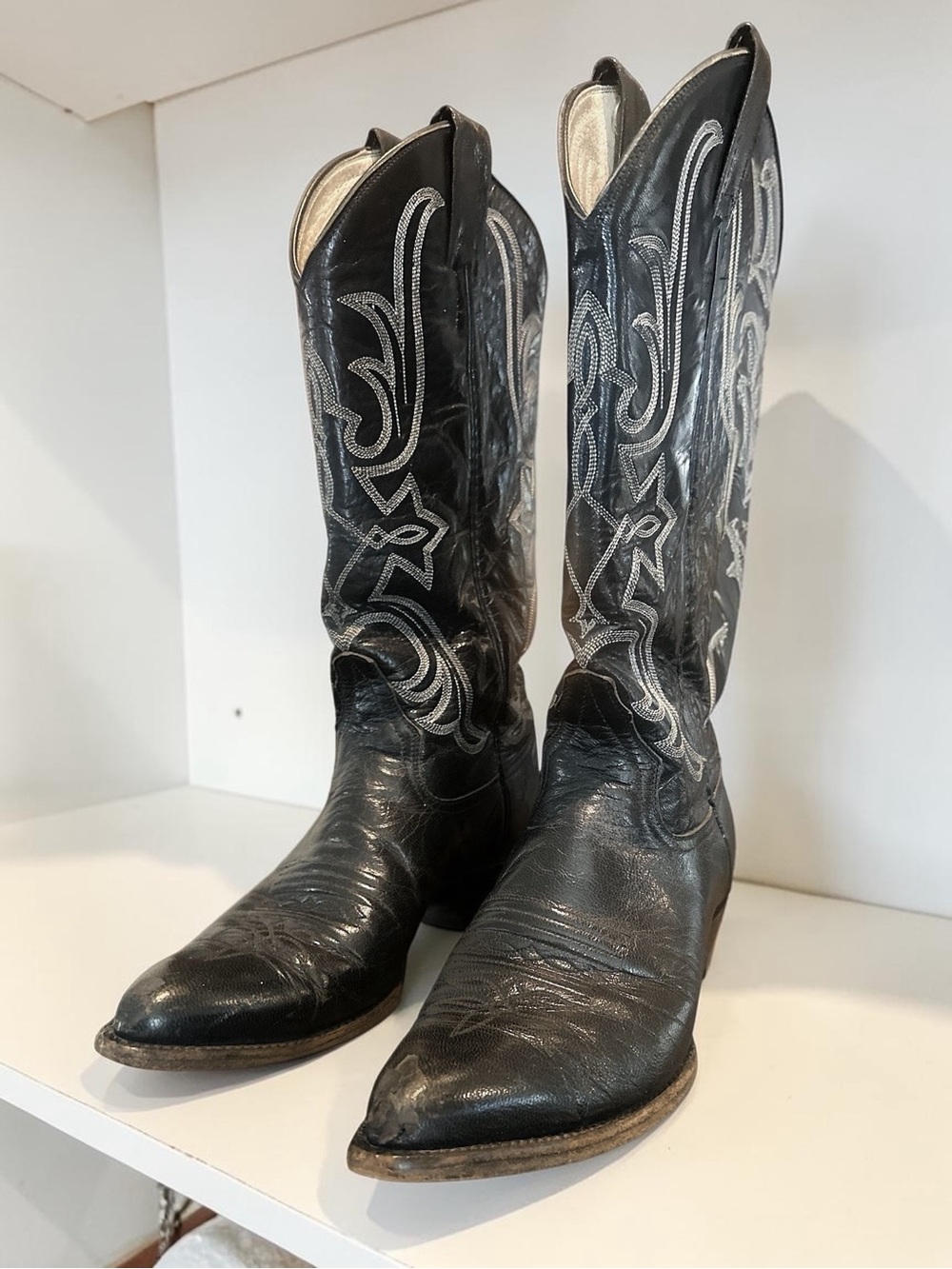 Larry Mahan Vintage Embroidered Black Heeled Cowboy Boots
